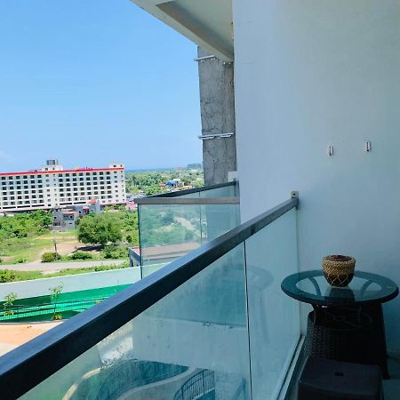 The Mactan Town Hotell Lapu-Lapu City Eksteriør bilde
